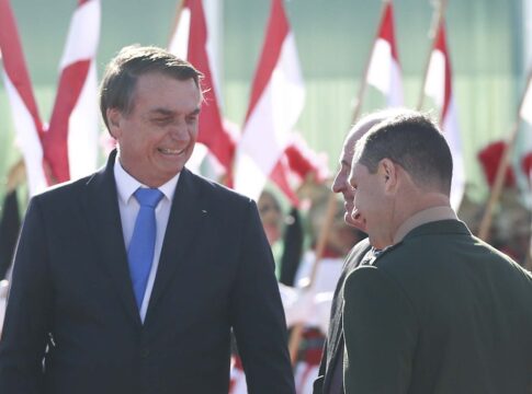 stf-muda-disposicao-dos-reus-e-bolsonaro-nao-sentara-ao-lado-de-cid