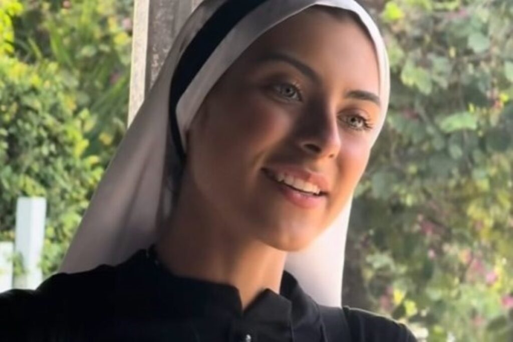 freira-ex-modelo-fala-sobre-a-fama:-“quem-nao-gosta-de-um-elogio?”