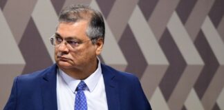 greve-dos-professores:-o-que-dino-argumentou-ao-cassar-multa-milionaria