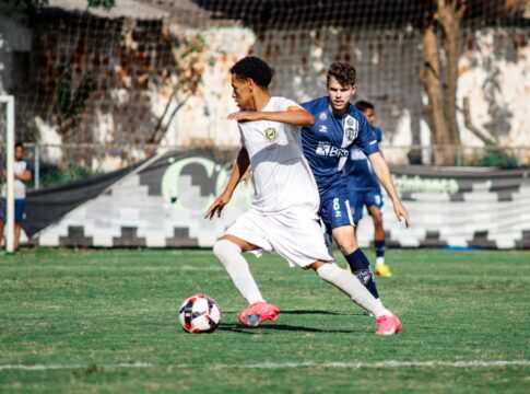 com-dois-a-menos,-samambaia-arranca-empate-no-candangao-sub-20
