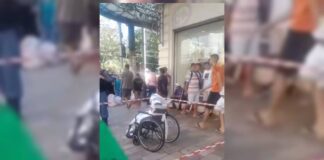 video.-filho-usa-corpo-do-pai-em-cadeira-de-rodas-para-pedir-dinheiro