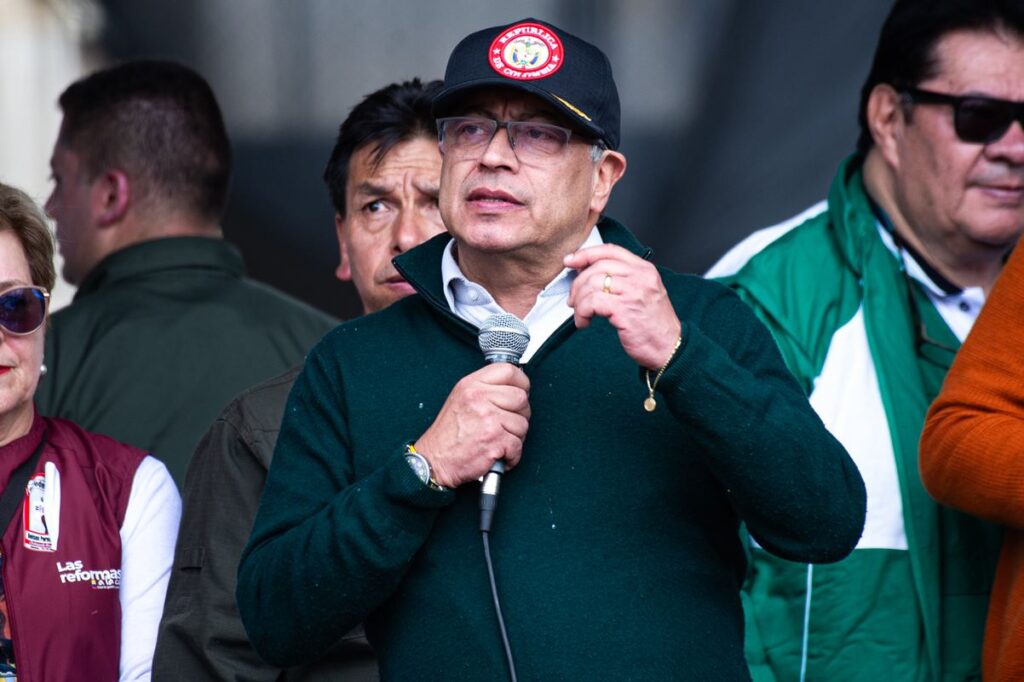 presidente-colombiano-condena-atentado-a-uribe:-“dor-de-uma-patria”