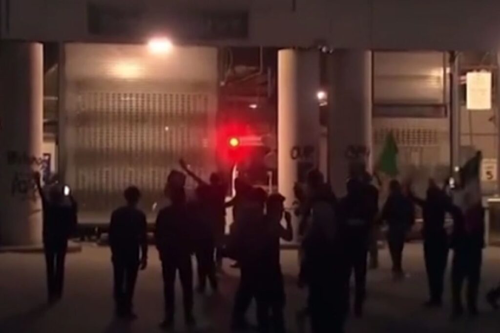 video:-manifestantes-e-guarda-nacional-entram-em-confronto-nos-eua