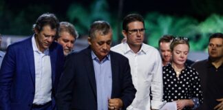 supersalarios-de-fora-de-reuniao-em-que-congresso-“jantou-haddad”