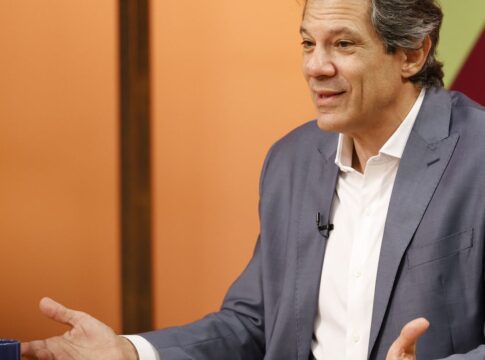 governo-prepara-mp-para-recalibrar-iof-e-aumentar-arrecadacao
