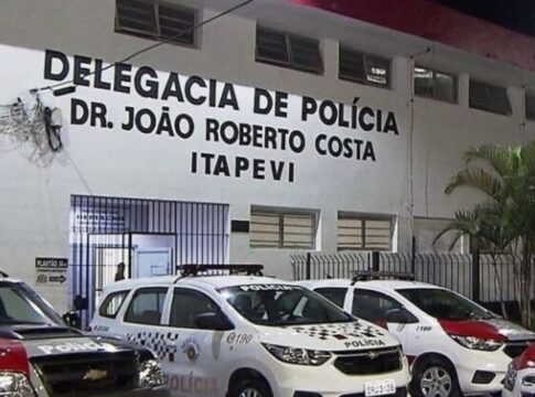 homem-e-executado-e-menina-e-baleada-em-ataque-em-frente-a-pizzaria