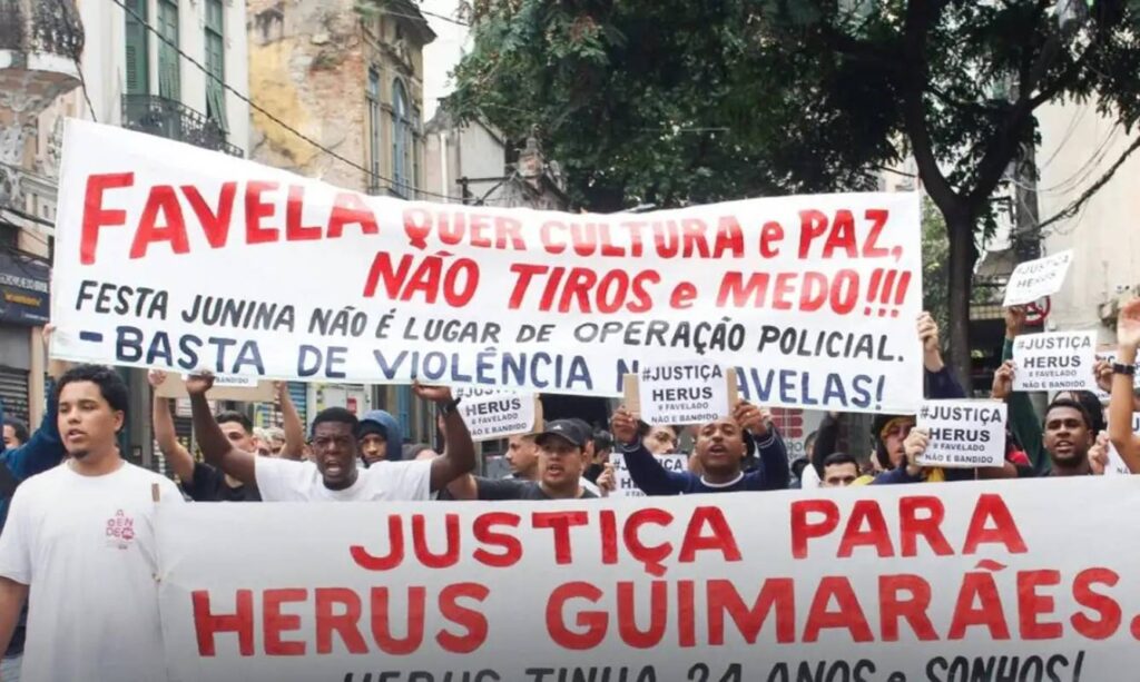 policial-civil-e-preso-por-atirar-durante-protesto-de-moradores-no-rj