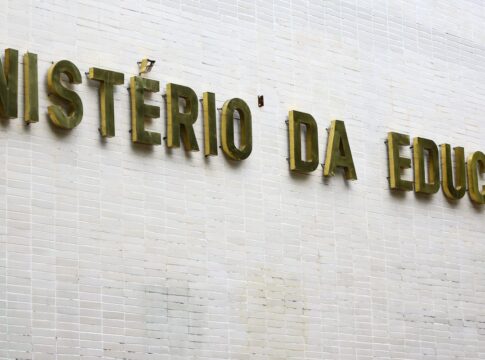 mec-libera-acumulo-de-beneficios-para-estudantes-de-graduacao