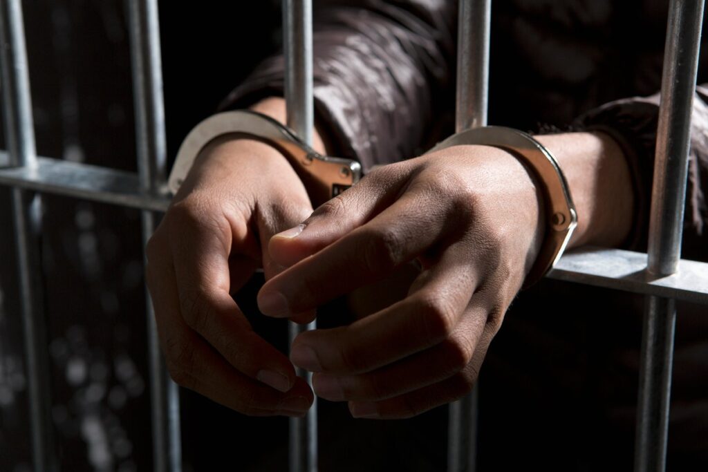 autor-de-roubo-e-homicidio-e-preso-enquanto-passeava-com-a-namorada