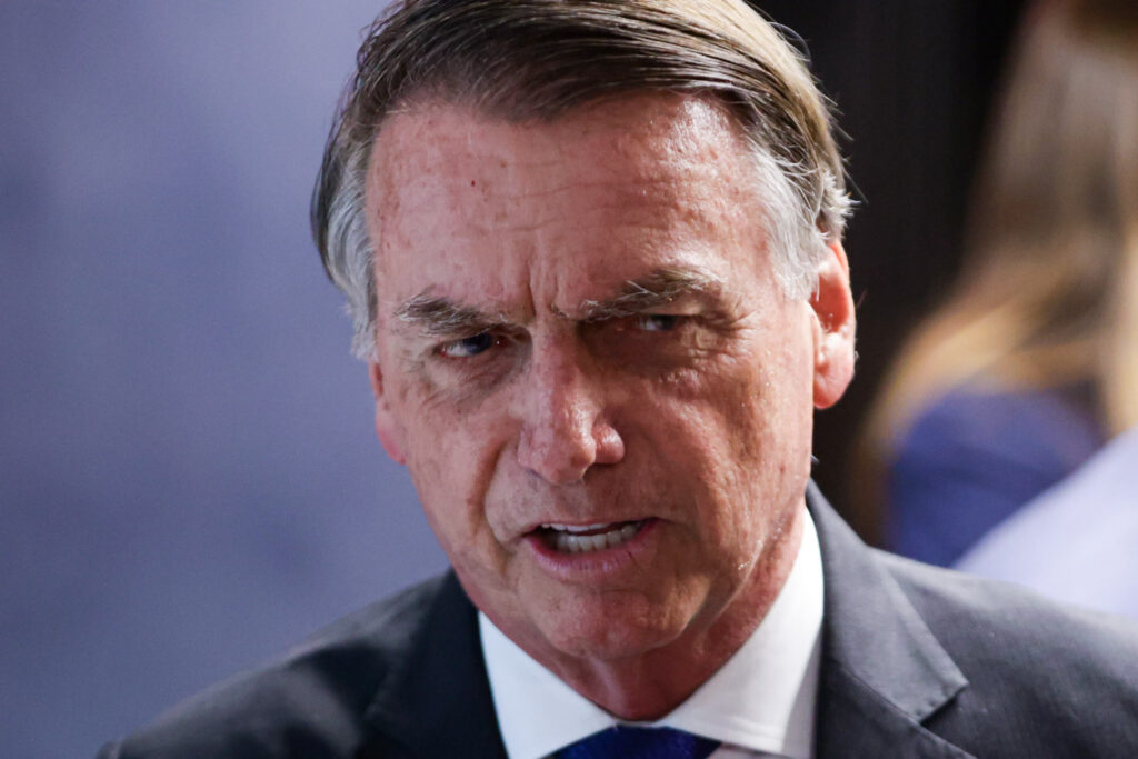 cantem-para-bolsonaro:-ai,-ai,-ai,-ai,-esta-chegando-a-hora