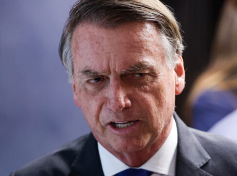cantem-para-bolsonaro:-ai,-ai,-ai,-ai,-esta-chegando-a-hora