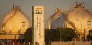 acao-da-petrobras-dispara-com-alta-nos-precos-do-petroleo-e-puxa-bolsa