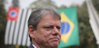 “a-verdade-vai-vir-a-tona”,-diz-tarcisio-sobre-bolsonaro-no-stf