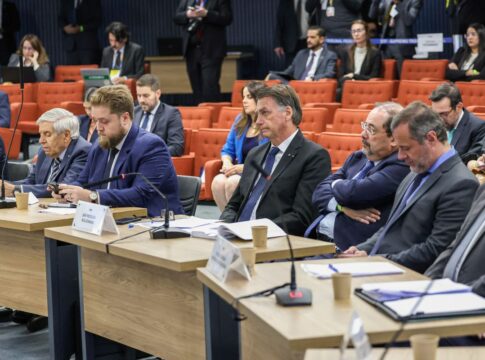 moraes-nega-pedido-de-bolsonaro-para-exibir-videos-em-interrogatorio