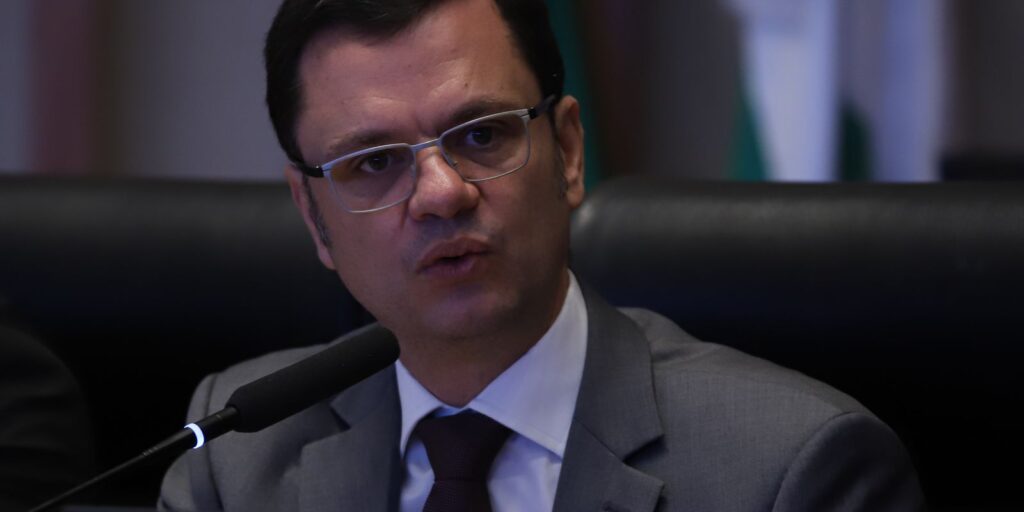 torres-admite-desconhecimento-tecnico-sobre-sistema-eleitoral