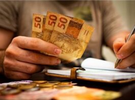 dinheiro-esquecido:-brasileiros-podem-resgatar-r$-9,7-bilhoes,-diz-bc