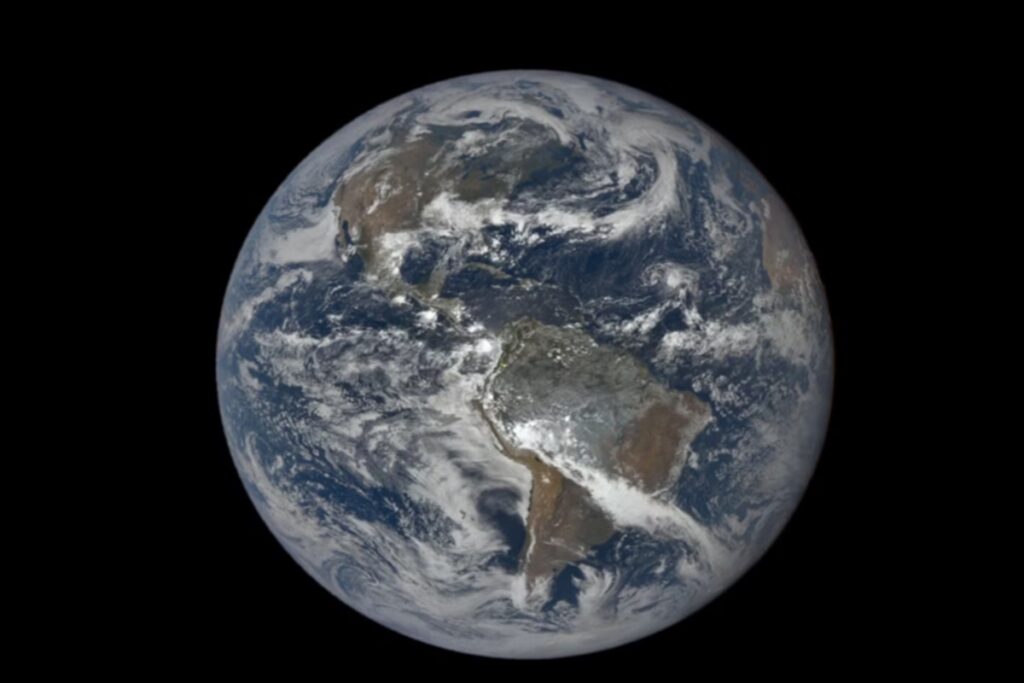 terra-pode-perder-protecao-contra-radiacao?-entenda-inversao-dos-polos