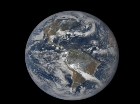 terra-pode-perder-protecao-contra-radiacao?-entenda-inversao-dos-polos