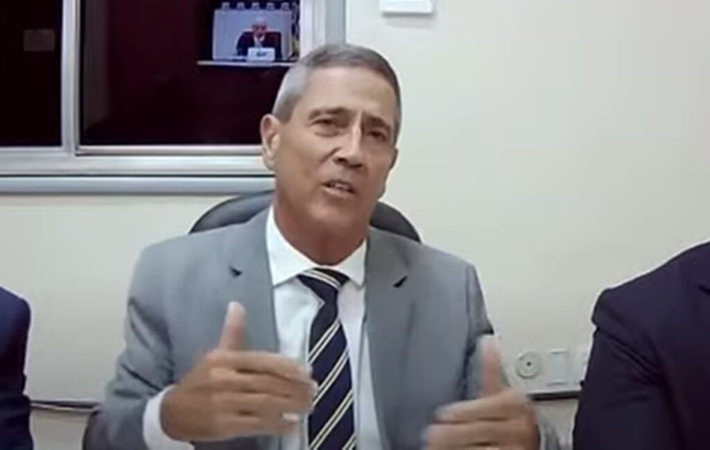 trama-golpista:-preso,-general-braga-netto-e-interrogado-no-stf.-siga