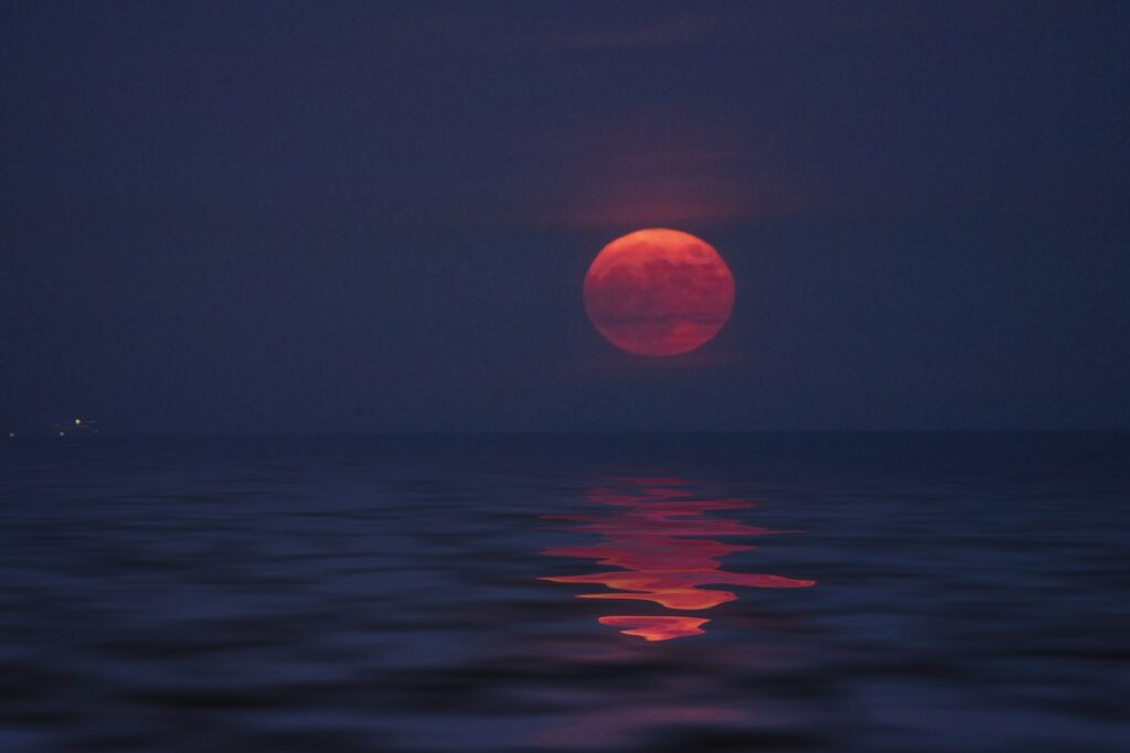 “lua-de-morango”-atinge-auge-nesta-quarta-(11/6).-saiba-como-observar