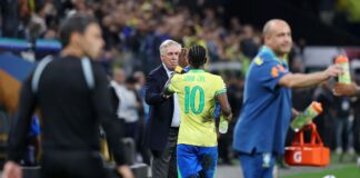 ancelotti-comemora-classificacao-e-elogia-torcida:-“esta-contente”