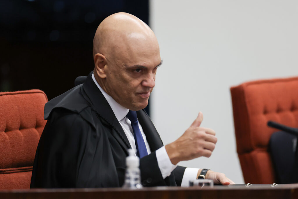moraes-se-fortalece-apos-depoimentos-de-bolsonaro-e-outros-reus-no-stf