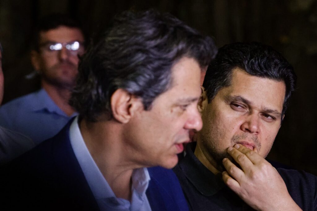 pp-e-uniao-brasil-farao-anuncio-jogando-agua-no-chope-da-mp-de-haddad