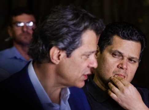 pp-e-uniao-brasil-farao-anuncio-jogando-agua-no-chope-da-mp-de-haddad
