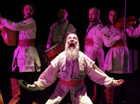 companhia-teatral-chilena-conta-historias-latinoamericanas-em-trilogia