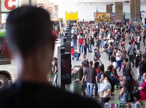 associacao-vai-a-justica-contra-taxa-de-parada-de-onibus-na-rodoviaria