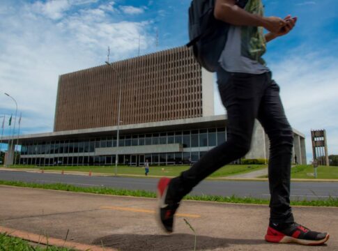 servidores-do-gdf-terao-“feriadao”-com-ponto-facultativo-em-19-e-20/6