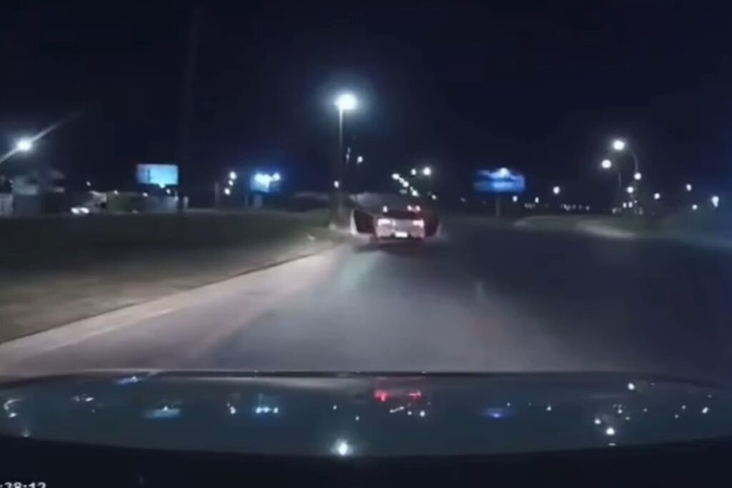 video:-jovens-roubam-3-carros-e-sao-presos-apos-perseguicao-alucinante