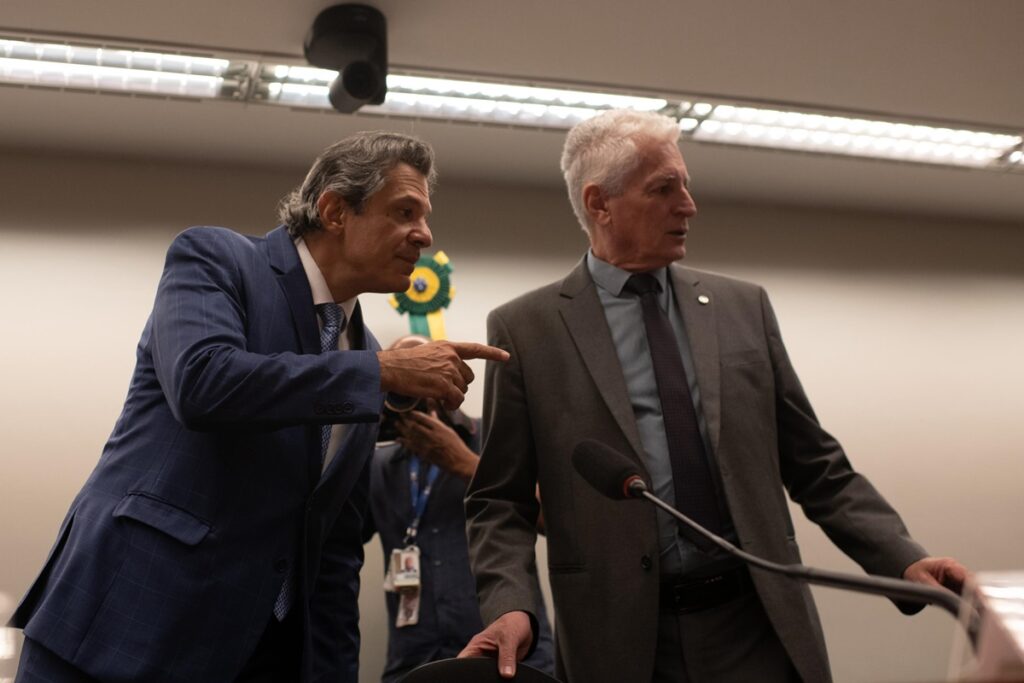 apos-bate-boca-de-haddad-com-oposicao,-comissao-da-camara-e-encerrada