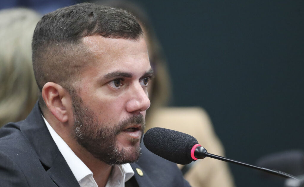 video:-jordy-reage-a-critica-de-haddad-e-chama-ministro de “moleque”