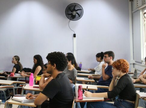 mec-apoiara-393-cursinhos-populares-em-2025
