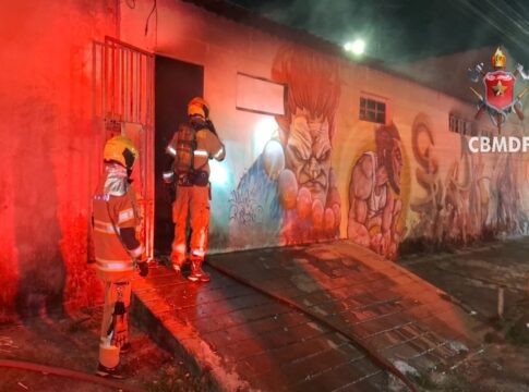 incendio-em-residencia-dentro-de-lote-assusta-moradores-de-ceilandia