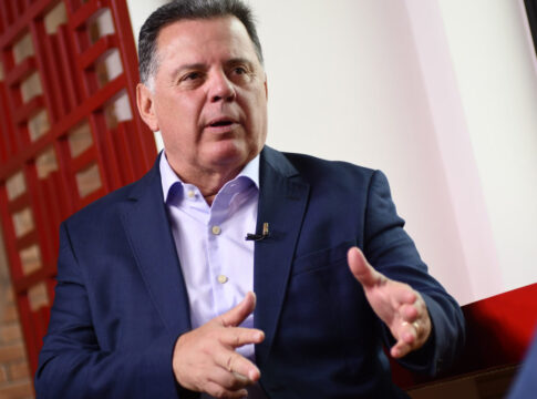 chefao-do-psdb-rebate-governadora-de-pe-sobre-saida-dela-do-partido