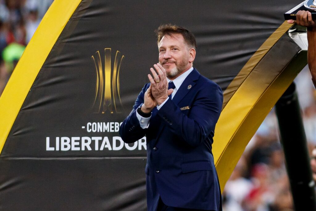 conmebol:-alejandro-dominguez-e-reeleito-presidente-da-entidade