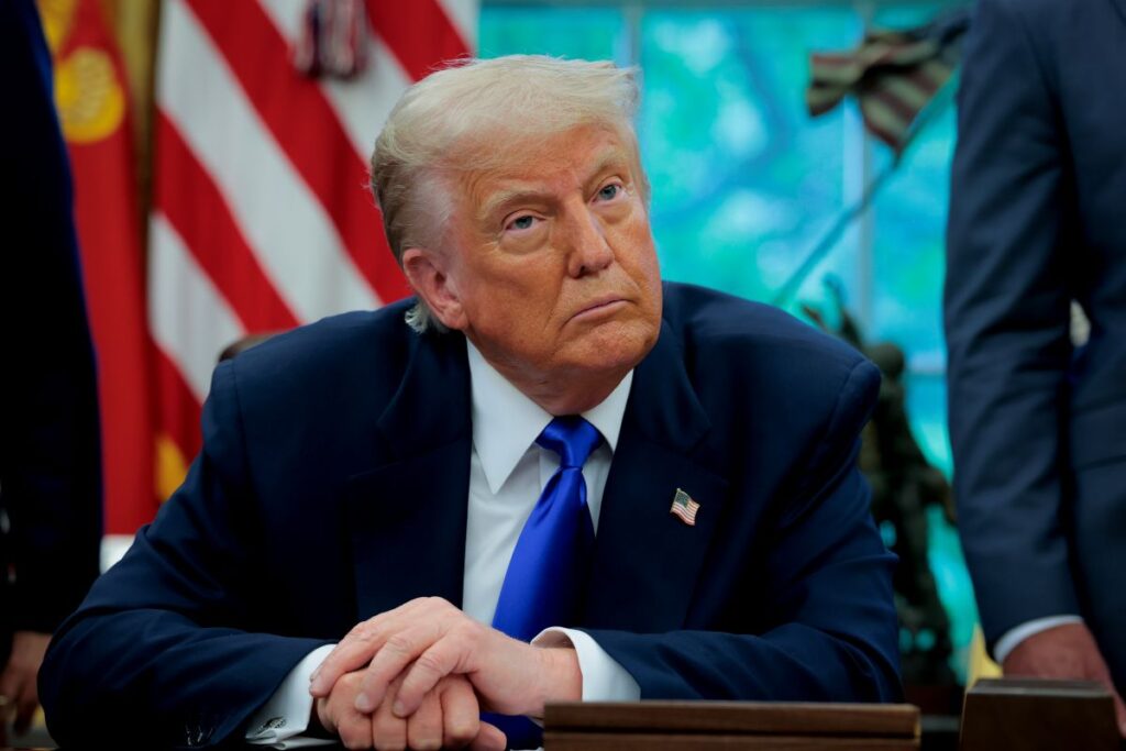 trump-oferece-ajuda-a-india-apos-queda-de-aviao:-“uma-das-piores”
