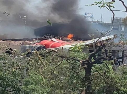 queda-de-aviao:-mortos-na-india-so-poderao-ser-identificados-por-dna