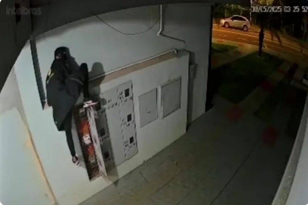 video:-“homem-aranha”-do-crime-e-preso-apos-invadir-10-casas