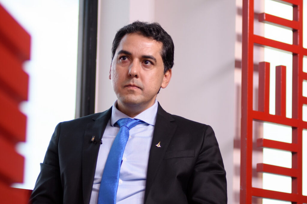 secretario-de-saude-tem-15-dias-para-falar-sobre-conflito-de-interesse