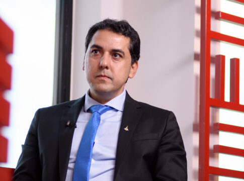 secretario-de-saude-tem-15-dias-para-falar-sobre-conflito-de-interesse