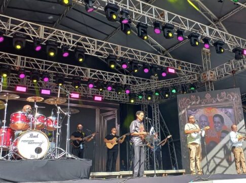 fundo-de-quintal-homenageara-bira-presidente-em-1o-show-apos-morte