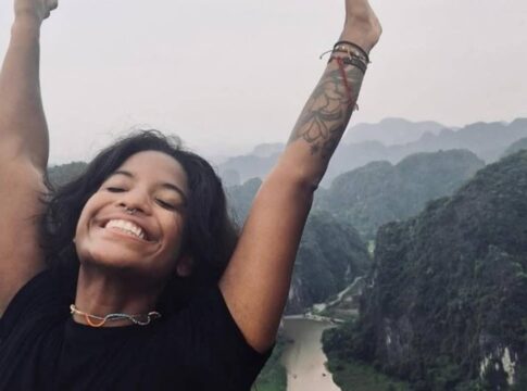 veja-momento-em-que-o-corpo-de-juliana-marins-chega-ao-rio.-video