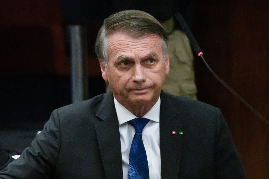 bolsonaro-volta-a-passar-mal-e-cancela-agenda-politica-em-brasilia