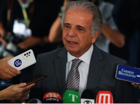 “estamos-parados.-nossa-defesa-nao-e-compativel-com-o-que-nos-queremos-ser”,-diz-ministro