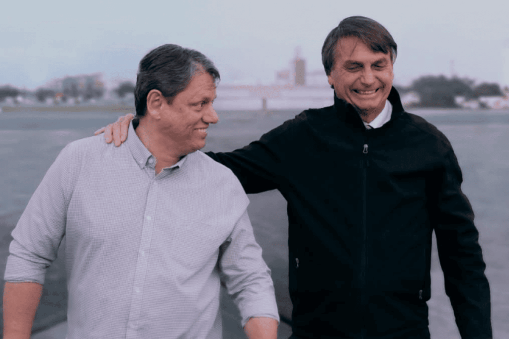 faltava-tarcisio-prometer-indultar-a-pena-de-bolsonaro.-ja-nao-falta