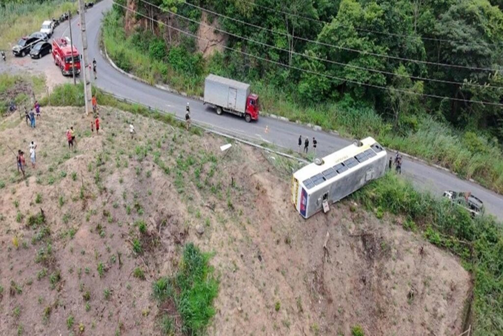 policia-identifica-falhas-graves-em-acidente-com-onibus-escolar-na-pb