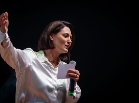 michelle-liga-para-lider-do-pl-e-faz-pedido-sobre-bolsonaro
